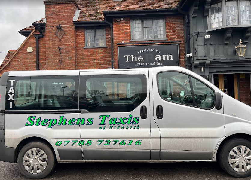 A1 Stephens Taxi car serving Tidworth area